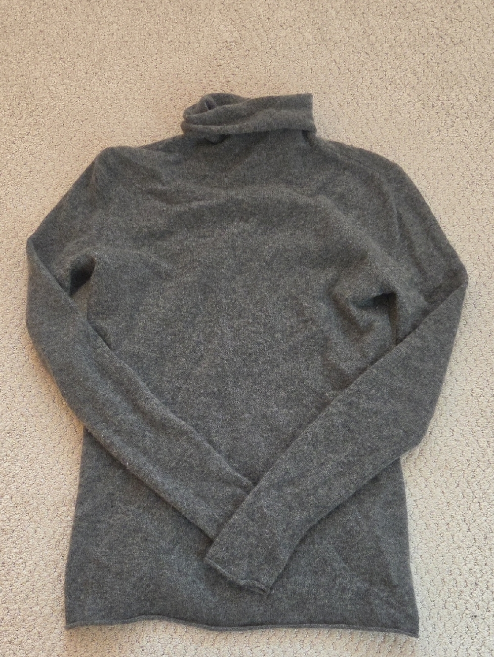 Halogen 100% Cashmere Charcoal Gray Turtleneck Sweater